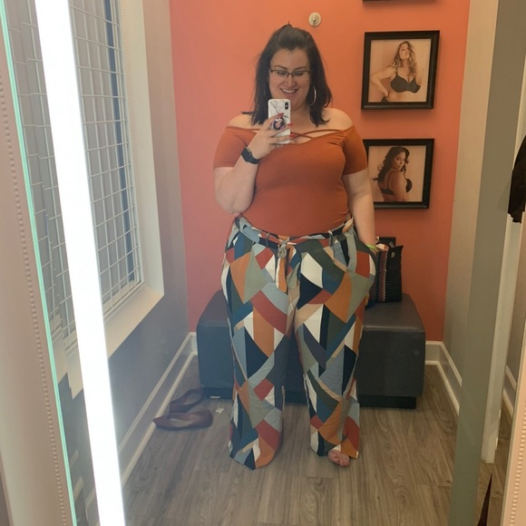 Cute Orange Top - Picture 1 of 5